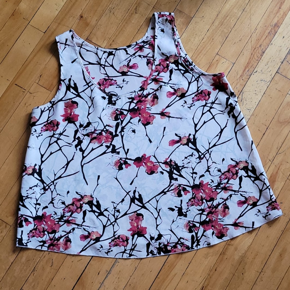 Vintage / Cherry blossom tank